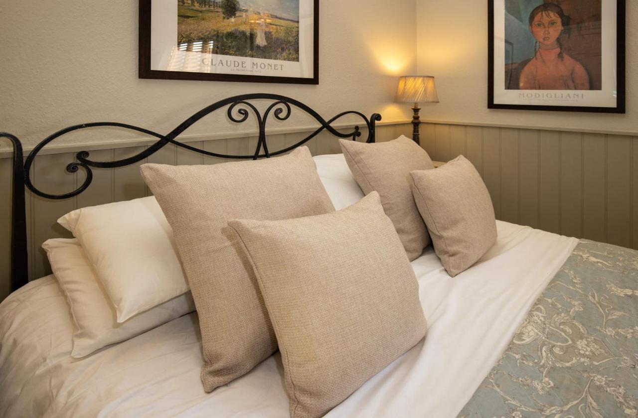 The Bell At Iden Bed & Breakfast Exterior photo